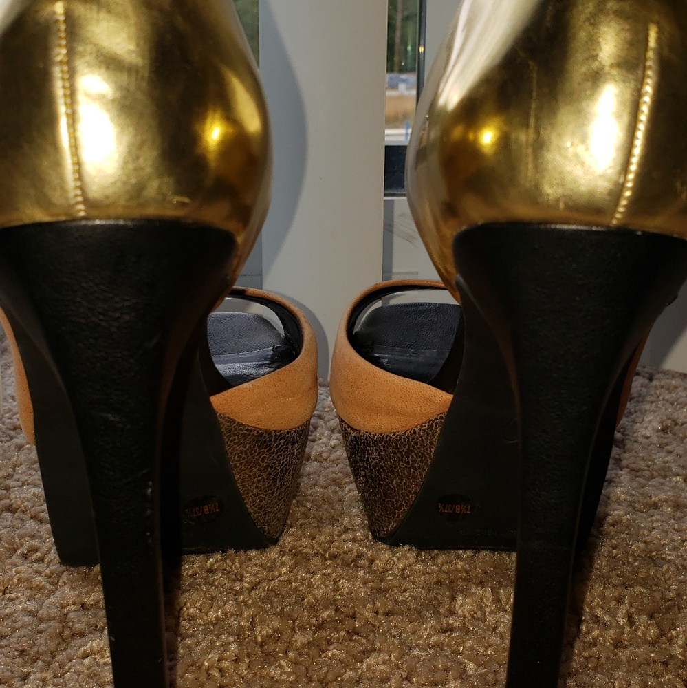 Shoes - Picture 4 of 4